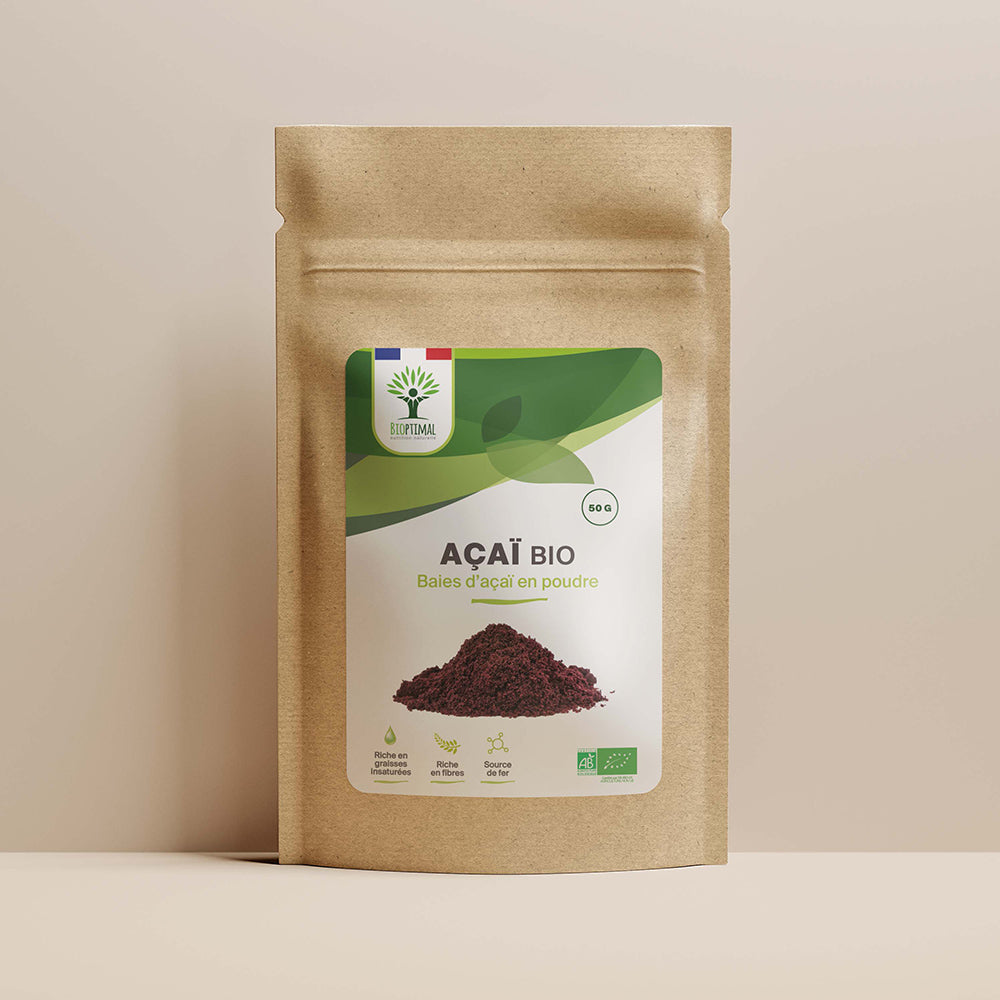 Sachet de superaliment açaï Bioptimal présenté sur fond beige